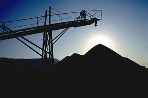 集塵機は業務用で出来るだけ高性能なものを